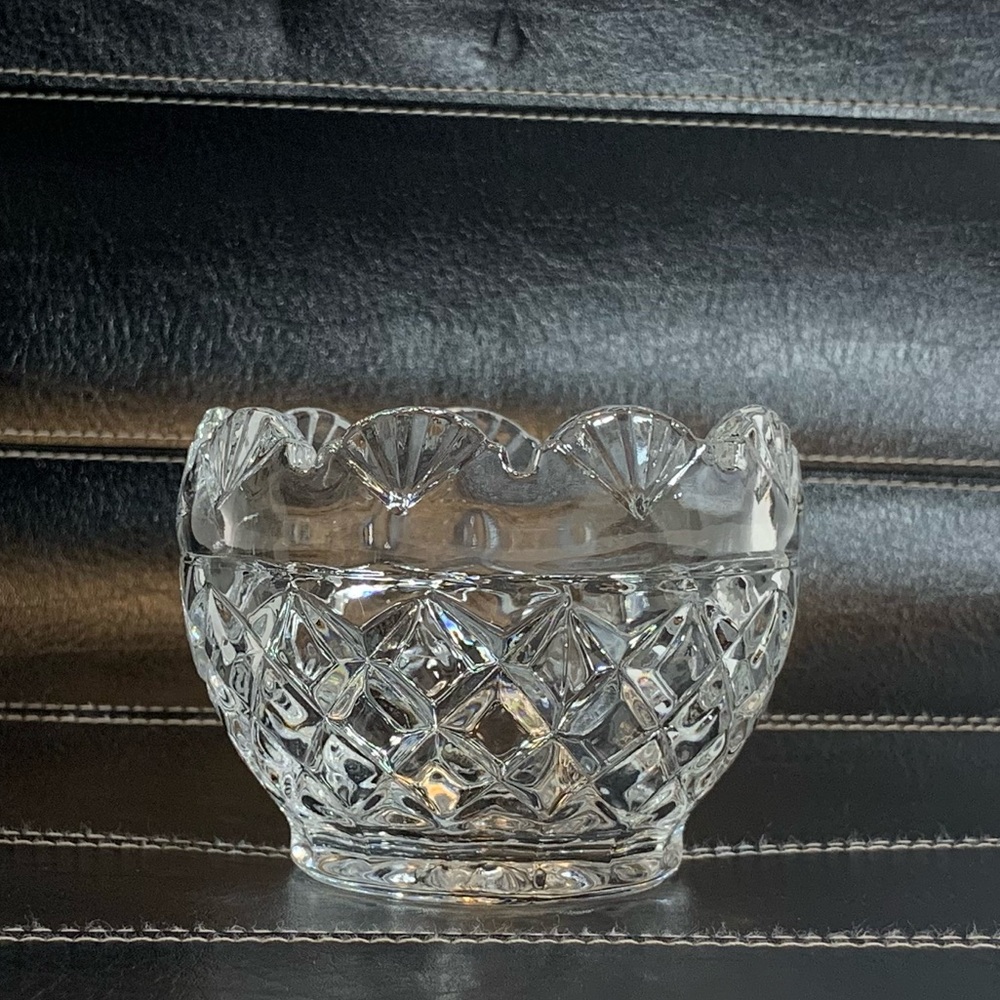 Shannon Crystal Scalloped Rim Clear Diamond Cut